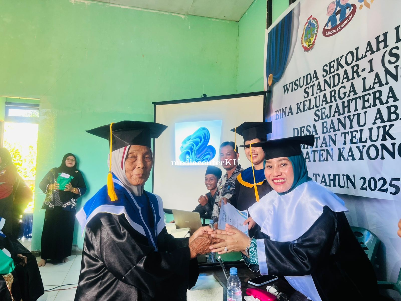 Ketua TP PKK Kayong Utara Dorong Semangat Belajar Sepanjang Hayat bagi Lansia