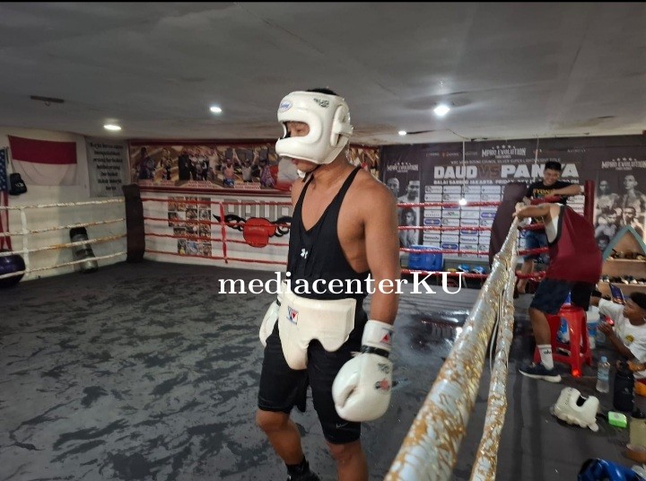 Daud Yordan Intensifkan Latihan Melawan Tinju Asal Argentina