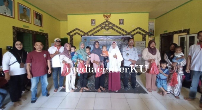 Dinas Kelautan dan Perikanan Salurkan Ikan Konsumsi untuk Keluarga Berisiko Stunting di Desa Rantau Panjang