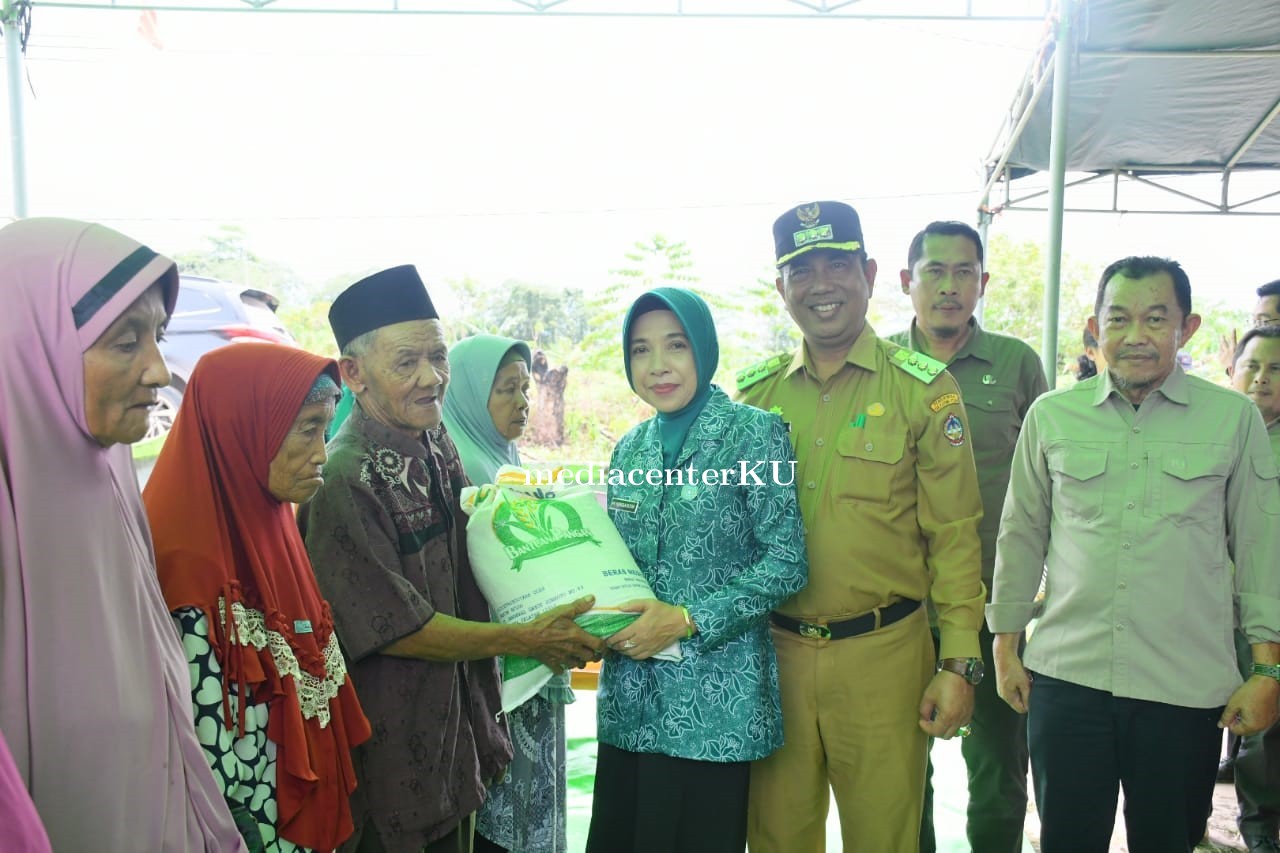 Pemkab Kayong Utara Salurkan Bantuan Pangan Beras Kepada 10.716 Keluarga Penerima Manfaat